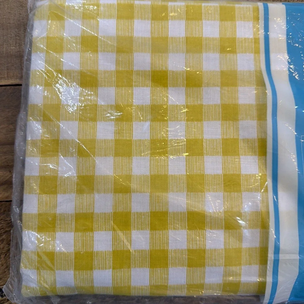 Vintage JC Penney No Iron Muslin One Fitted Sheet Twin Size Yellow NIP For 39x75